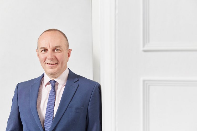 Alan Walter image
