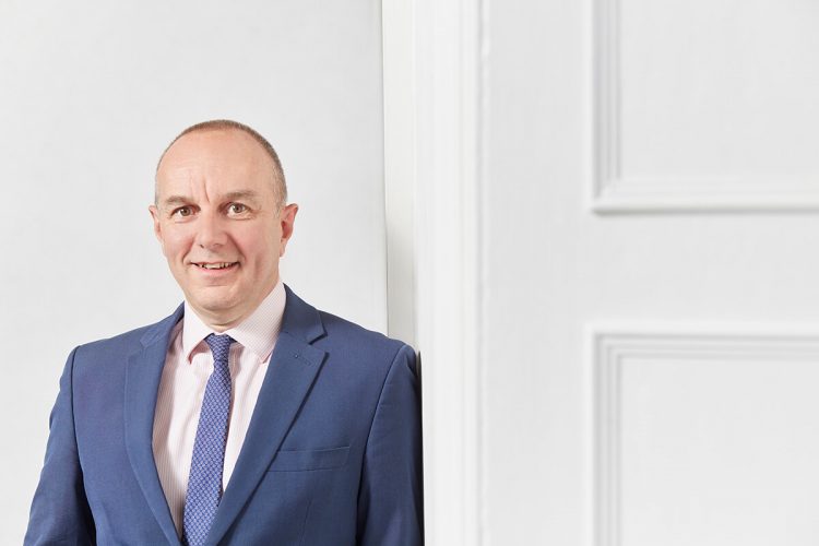 Alan Walter image